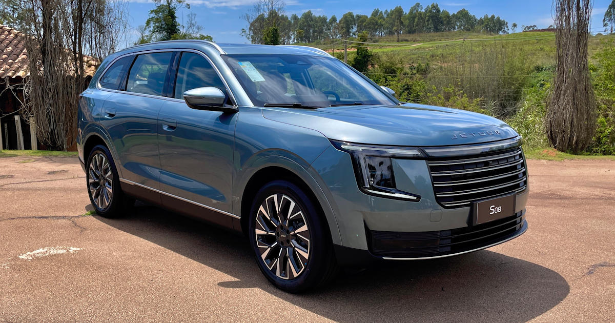 Impressões: JETOUR S08 nem parece chinês ao volante e leva sete com conforto 1 teste-jetour-s08-cinza-azure